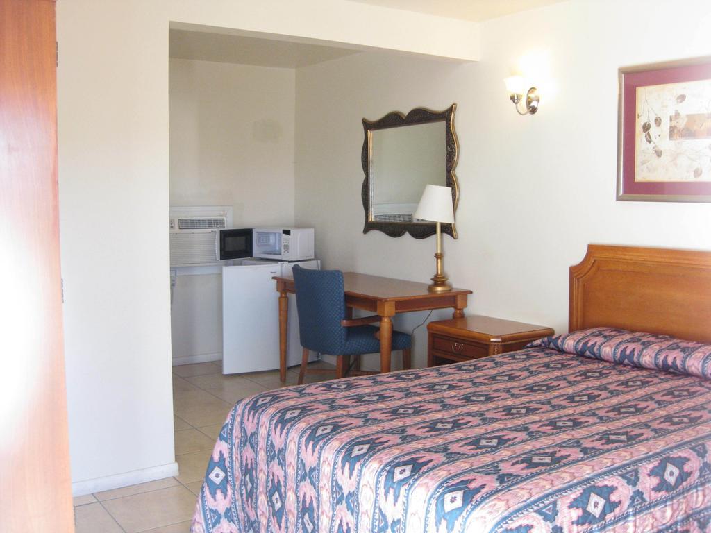 Route 66 Barstow Hotel 客房 照片